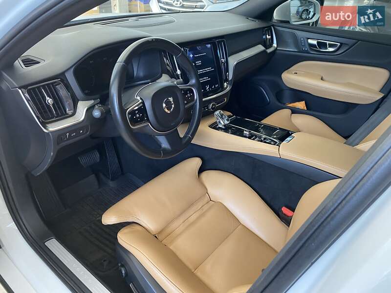 Седан Volvo S60 2019 в Одессе