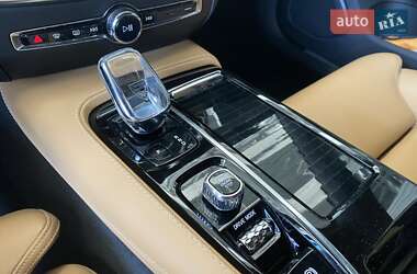 Седан Volvo S60 2019 в 