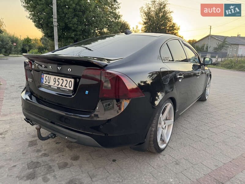 Седан Volvo S60 2010 в Бродах
