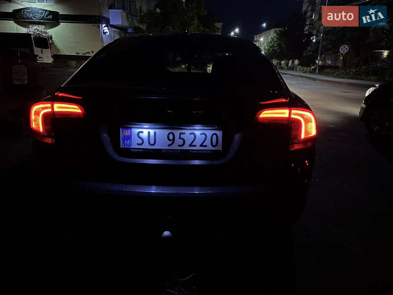 Седан Volvo S60 2010 в Бродах