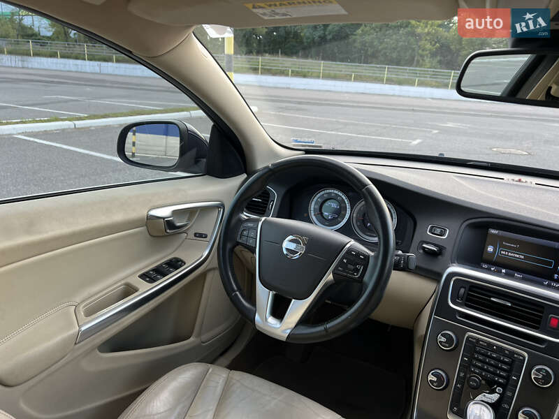 Седан Volvo S60 2012 в Киеве фото 24 Седан Volvo S60 2012 в Киеве