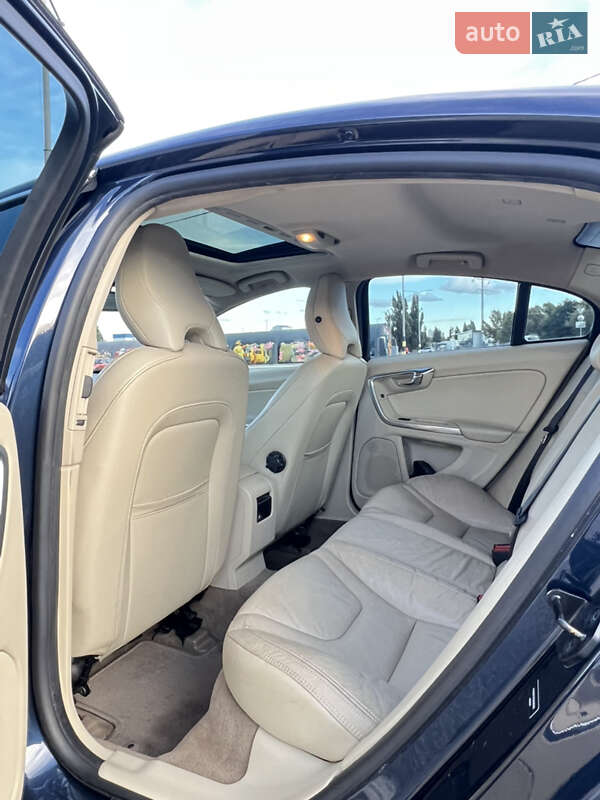 Седан Volvo S60 2012 в Киеве фото 30 Седан Volvo S60 2012 в Киеве