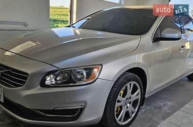 Седан Volvo S60 2013 в 