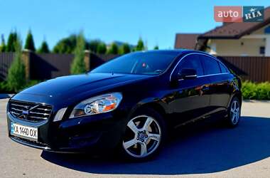 Седан Volvo S60 2012 в 