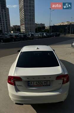 Седан Volvo S60 2014 в 