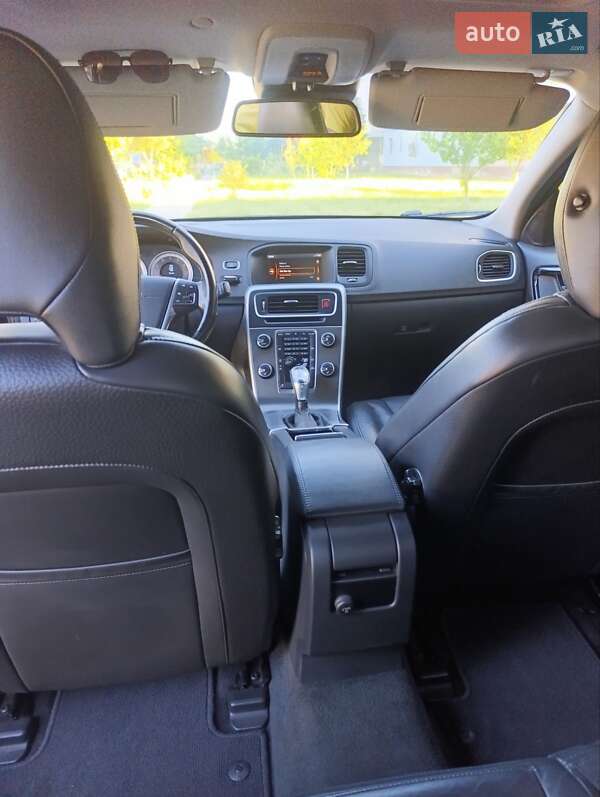 Седан Volvo S60 2012 в Шептицькому