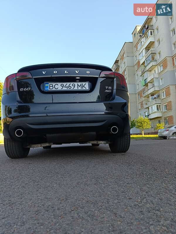 Седан Volvo S60 2012 в Шептицькому
