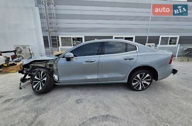 Седан Volvo S60 2024 в Львові