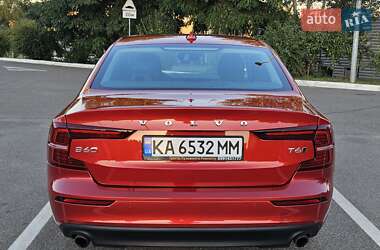 Седан Volvo S60 2019 в Киеве