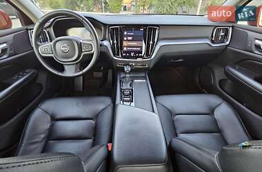 Седан Volvo S60 2019 в 