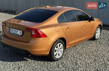 Седан Volvo S60 2012 в 