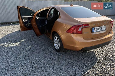 Седан Volvo S60 2012 в 