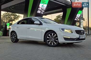 Седан Volvo S60 2017 в 