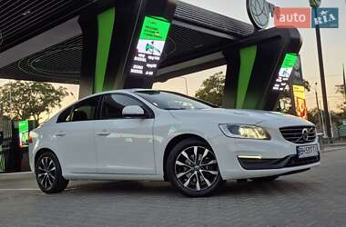 Седан Volvo S60 2017 в 