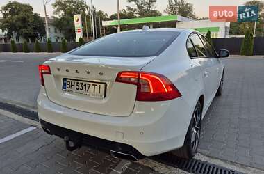 Седан Volvo S60 2017 в 