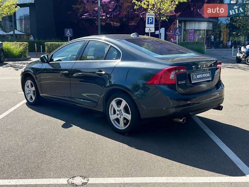 Седан Volvo S60 2013 в Києві