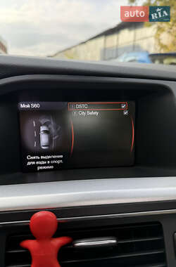 Седан Volvo S60 2013 в 