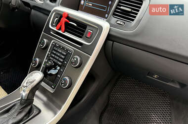 Седан Volvo S60 2013 в 