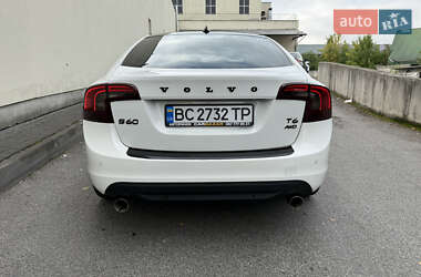 Седан Volvo S60 2013 в 