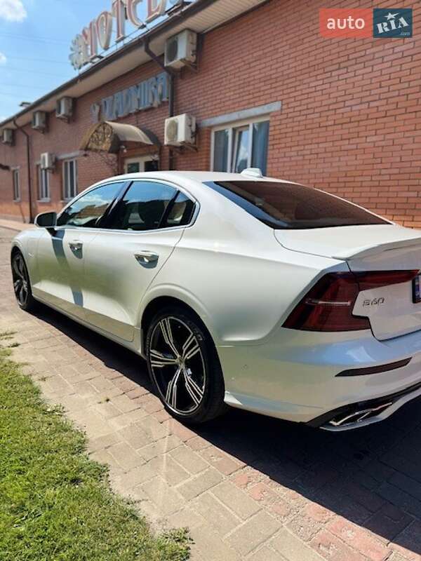 Седан Volvo S60 2020 в Києві фото 9 Седан Volvo S60 2020 в Києві