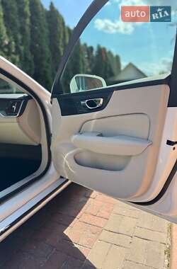Седан Volvo S60 2020 в 