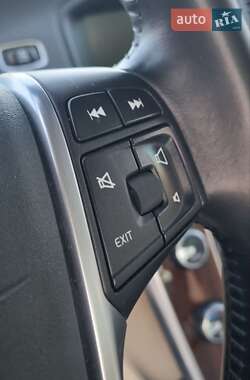 Седан Volvo S60 2012 в 
