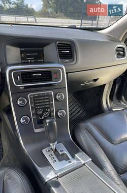 Седан Volvo S60 2011 в 