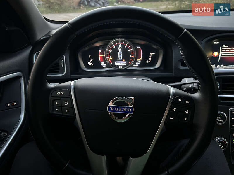 Седан Volvo S60 2016 в Києві