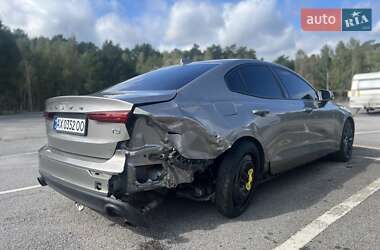 Седан Volvo S60 2020 в Славутиче