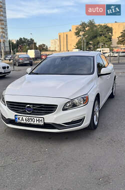 Седан Volvo S60 2013 в 