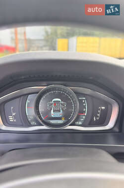 Седан Volvo S60 2013 в 