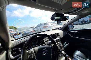 Седан Volvo S60 2015 в 