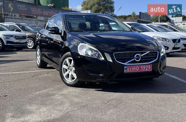 Седан Volvo S60 2012 в 