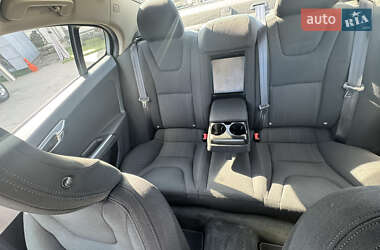 Седан Volvo S60 2012 в 
