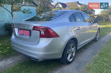 Седан Volvo S60 2013 в 