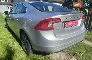 Седан Volvo S60 2013 в 