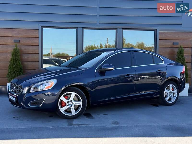 Седан Volvo S60 2013 в Ровно