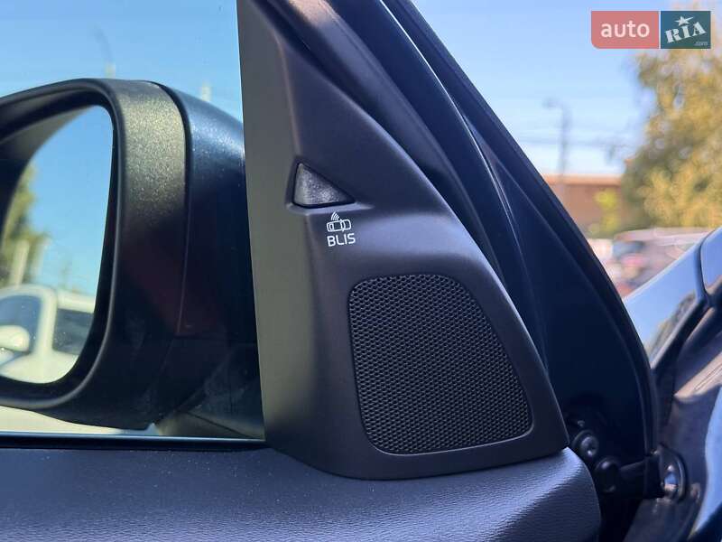 Седан Volvo S60 2013 в Ровно