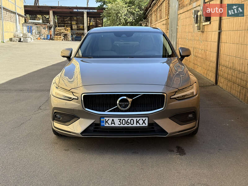 Седан Volvo S60 2019 в Киеве фото 4 Седан Volvo S60 2019 в Киеве