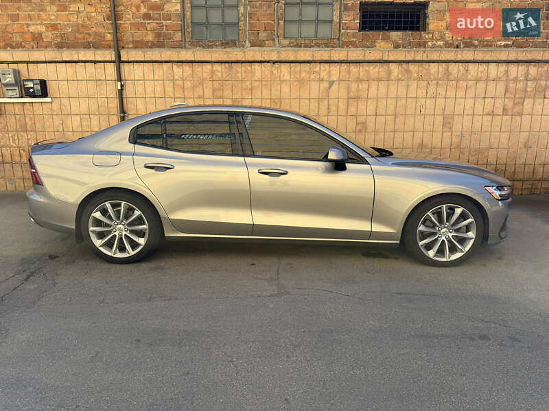 Седан Volvo S60 2019 в Киеве фото 5 Седан Volvo S60 2019 в Киеве