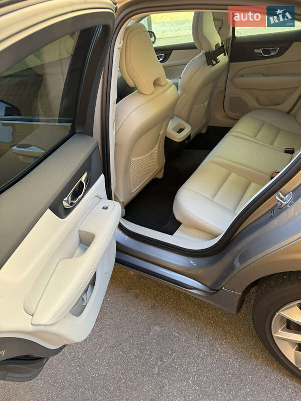 Седан Volvo S60 2019 в Киеве фото 9 Седан Volvo S60 2019 в Киеве