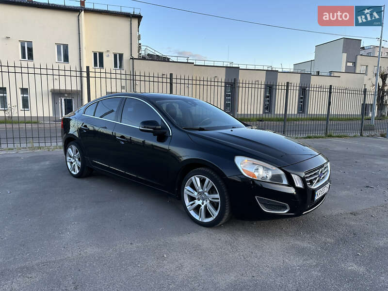 Седан Volvo S60 2011 в Києві