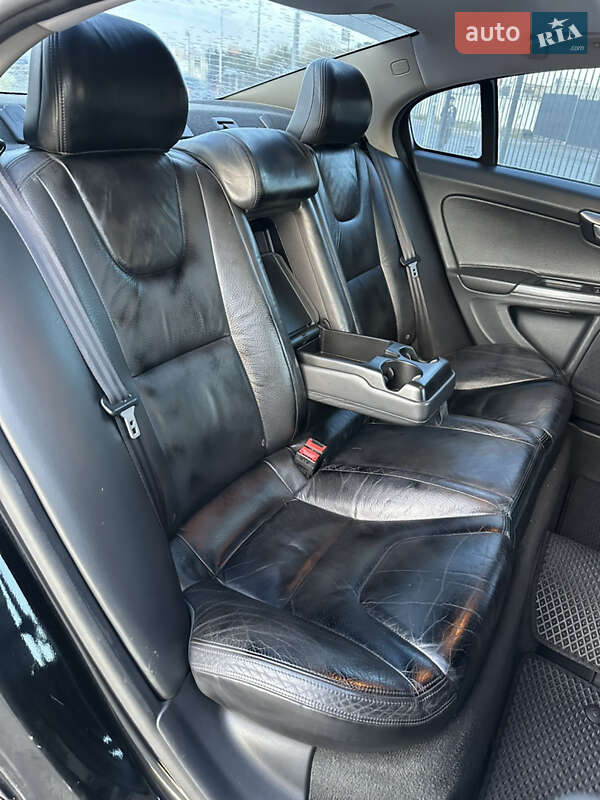 Седан Volvo S60 2011 в Києві
