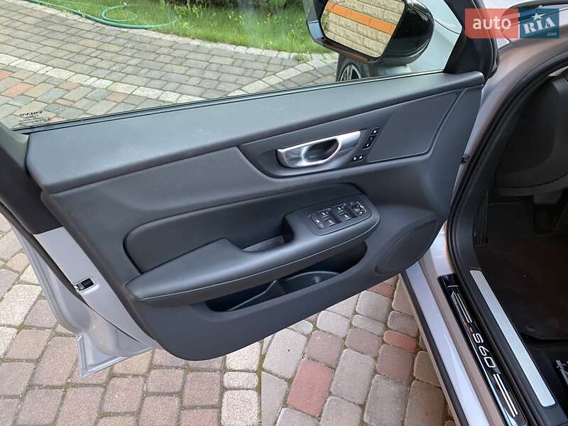 Седан Volvo S60 2024 в Киеве фото 8 Седан Volvo S60 2024 в Киеве