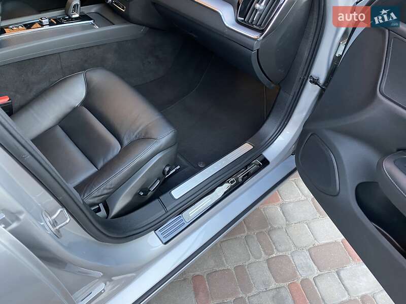 Седан Volvo S60 2024 в Киеве фото 17 Седан Volvo S60 2024 в Киеве