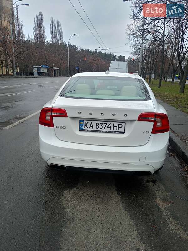 Седан Volvo S60 2014 в Києві