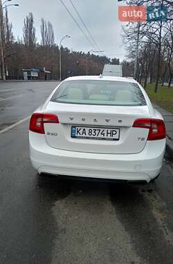 Седан Volvo S60 2014 в 
