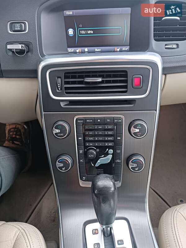 Седан Volvo S60 2011 в Хмельницком
