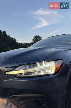 Седан Volvo S60 2020 в 