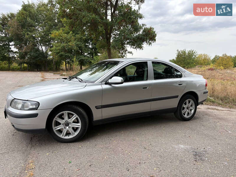 Седан Volvo S60 2002 в Лубнах